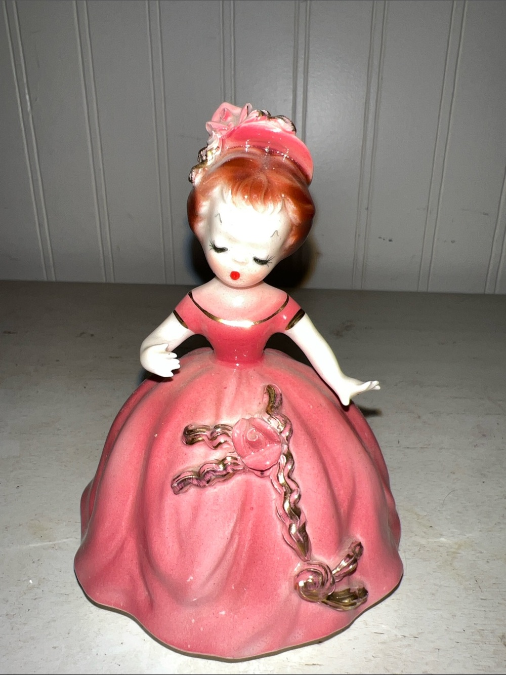 Vintage Arnart Cherchez La Femme 7616 Figurine, Vintage 1950's Ceramic Figurine